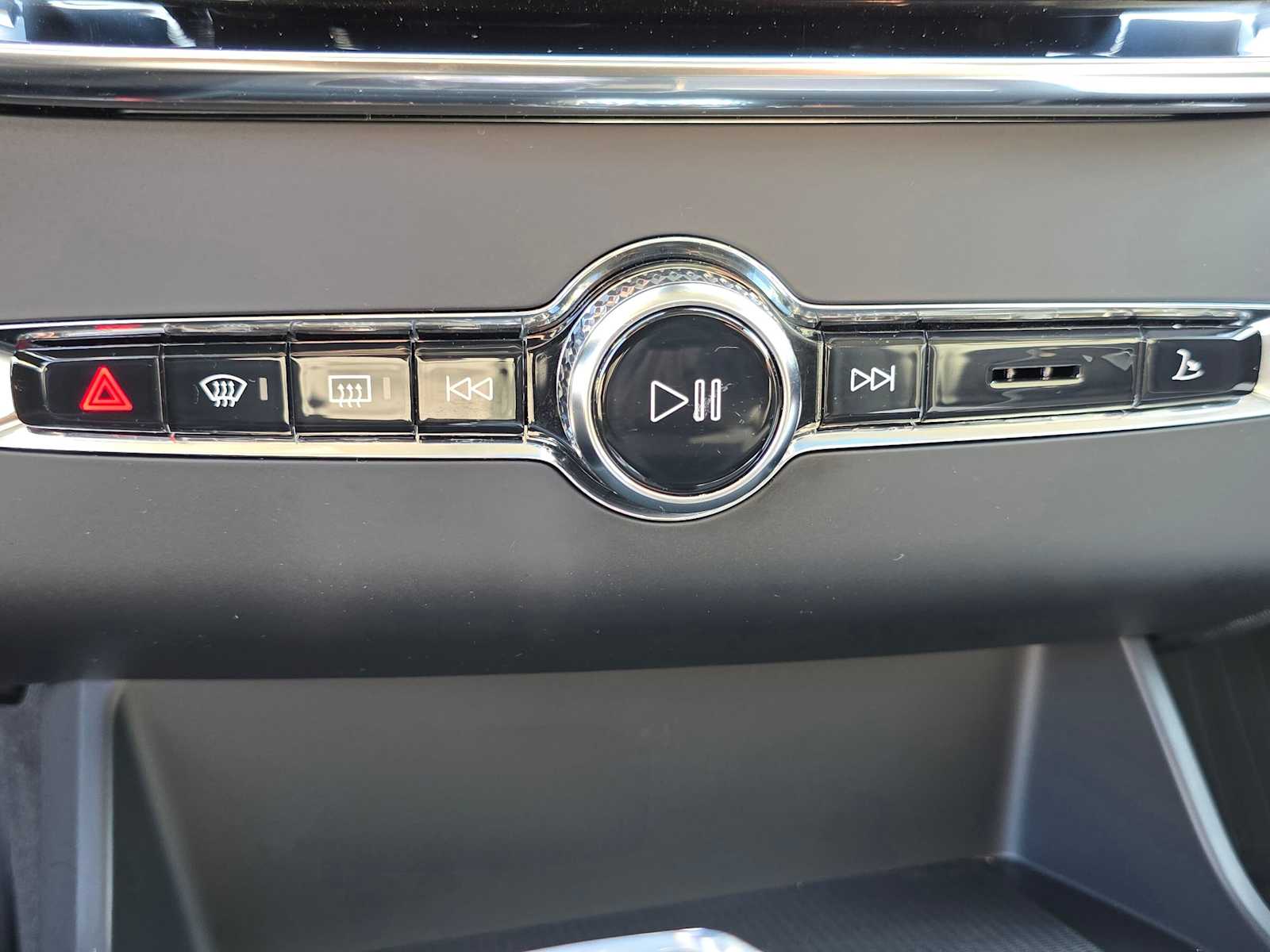 2026 Volvo XC90 Ultra - Photo 29