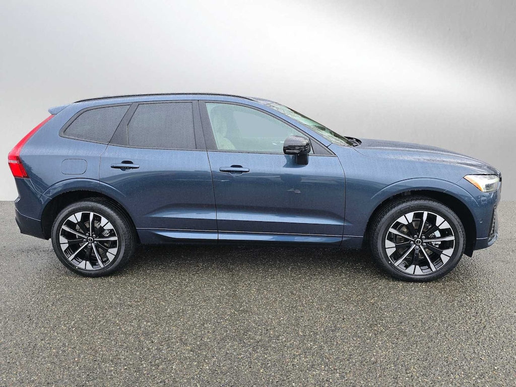 New 2026 Volvo XC60 B5 Plus SUV