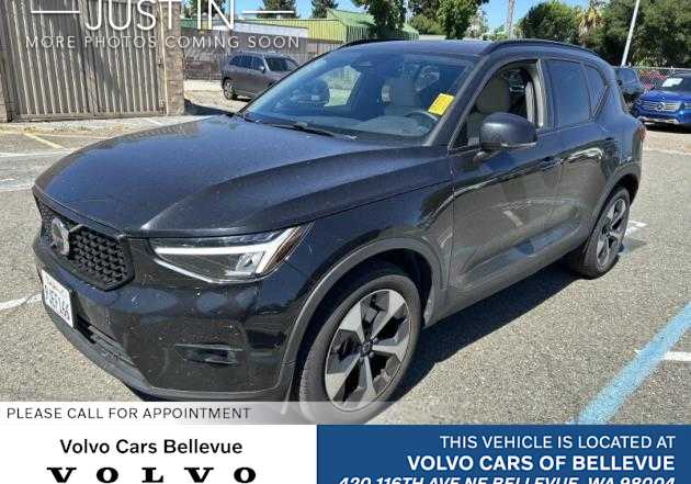 2023 Volvo XC40 B5 Plus Dark AWD's photo