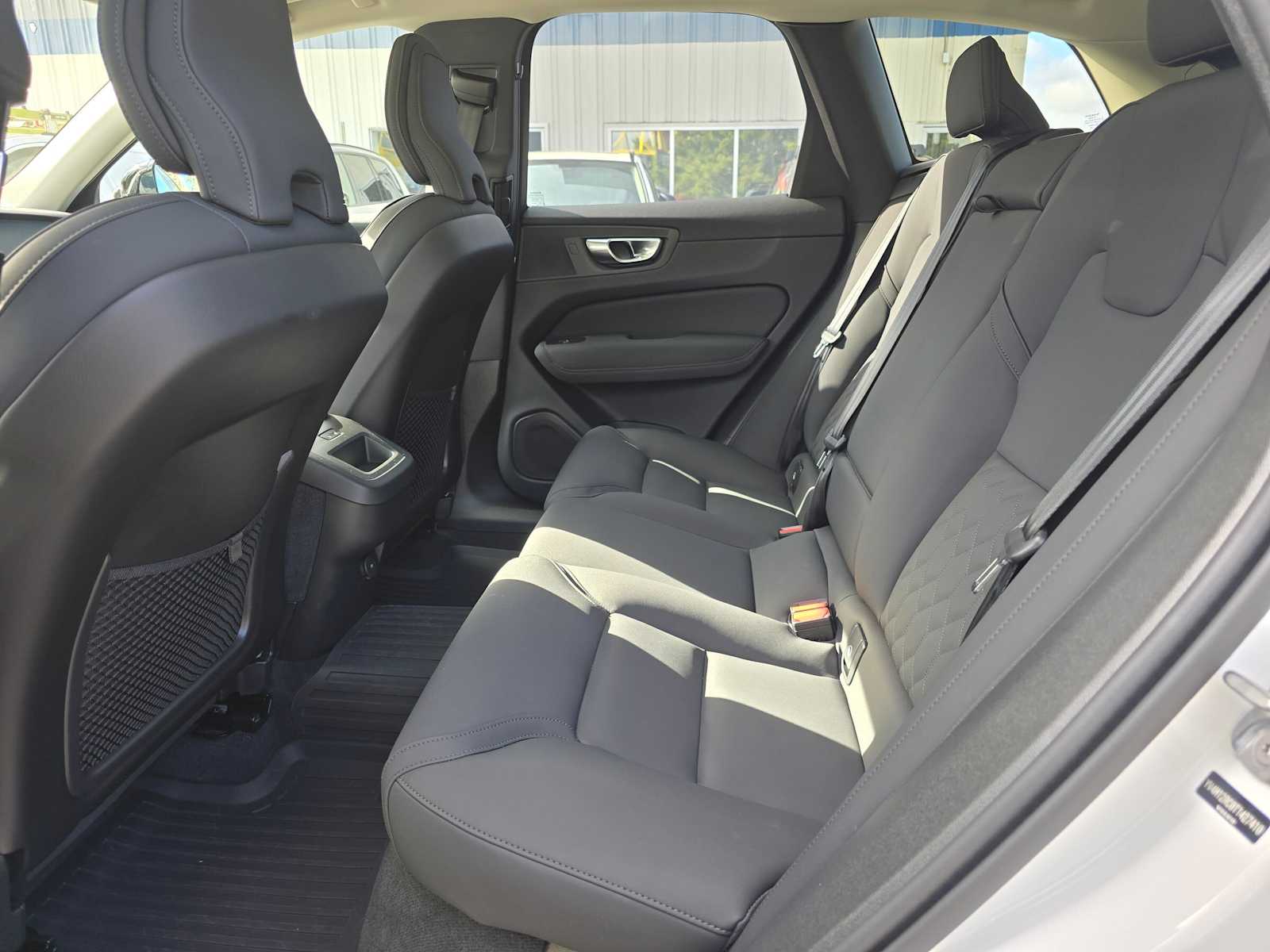 2026 Volvo XC60 Plus - Photo 15