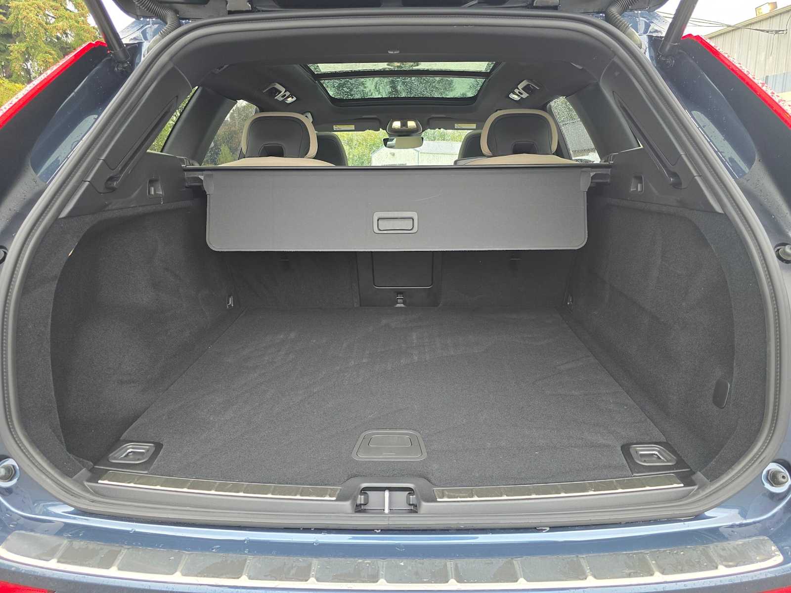 2026 Volvo XC60 Plus - Photo 14