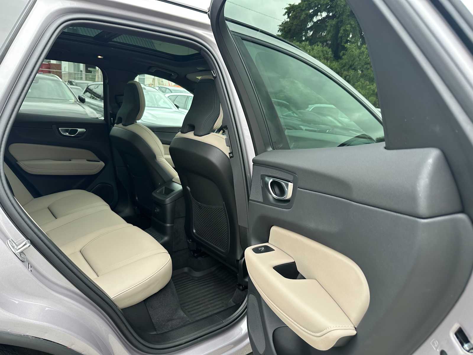 2026 Volvo XC60 Core - Photo 13