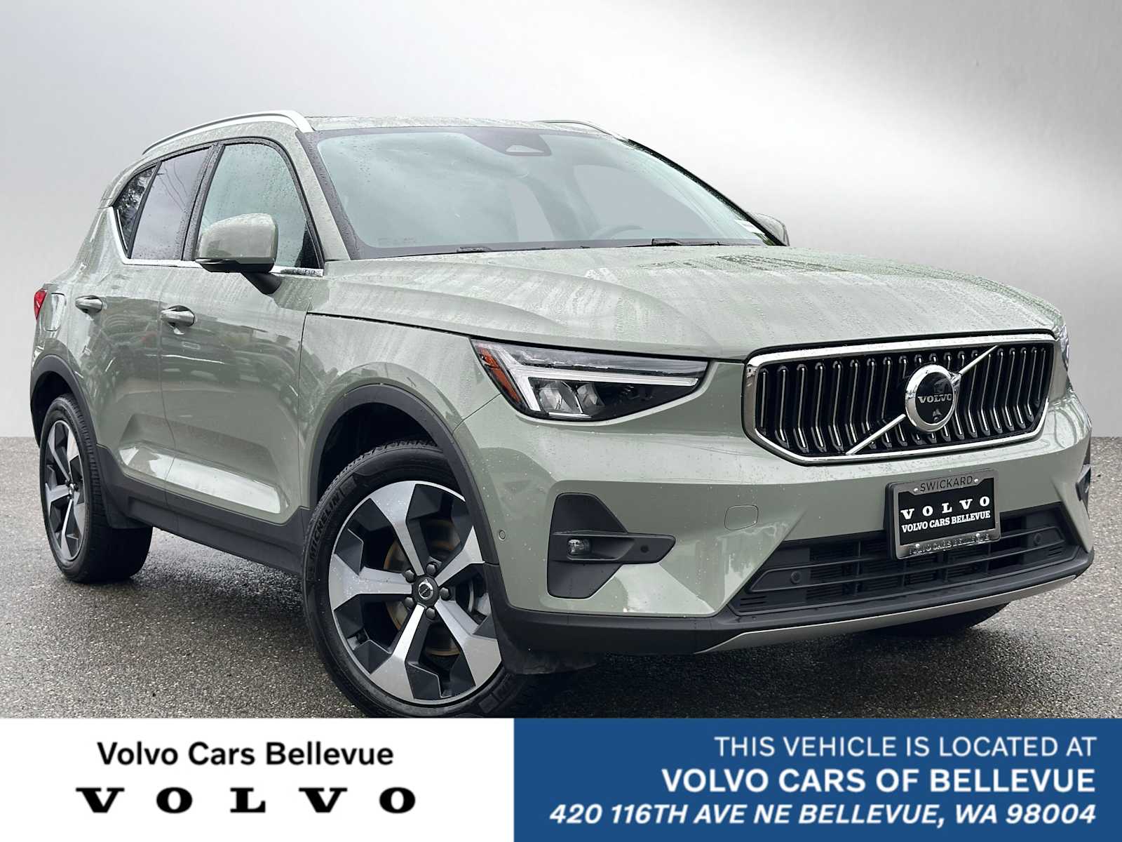 2025 Volvo XC40 B5 Plus Bright AWD's photo