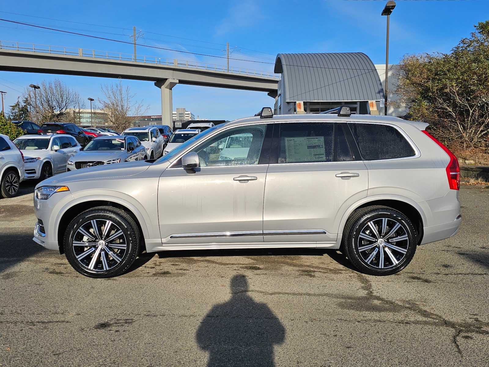 2025 Volvo XC90 Core photo 3