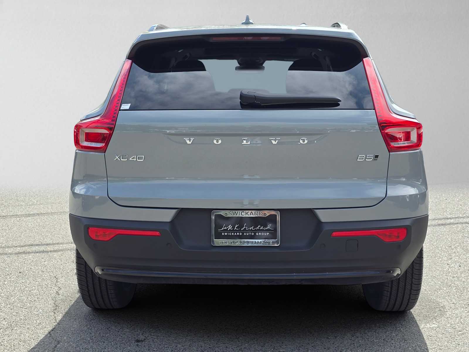 2026 Volvo XC40 Plus - Photo 4