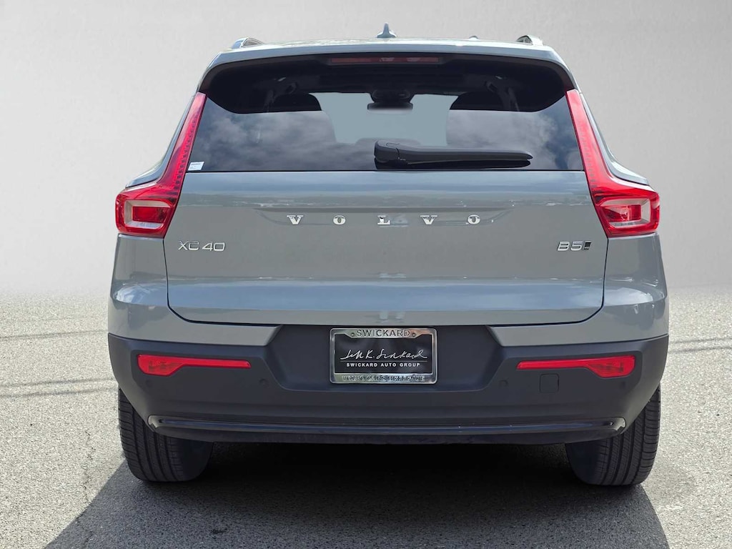Used 2026 Volvo XC40 B5 Plus SUV