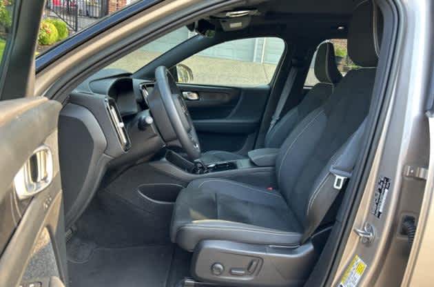 Used 2023 Volvo XC40 Ultimate with VIN YV4ED3UM0P2074944 for sale in Bellevue, WA