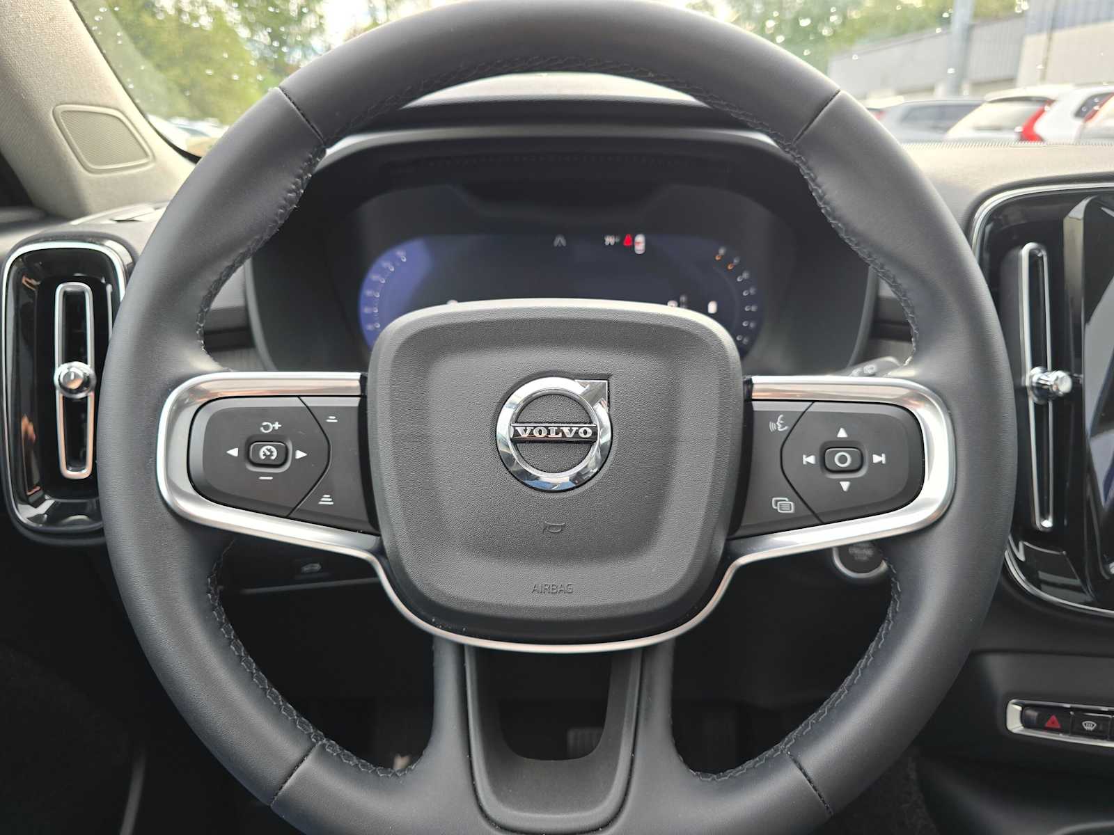 2026 Volvo XC40 Ultra - Photo 24