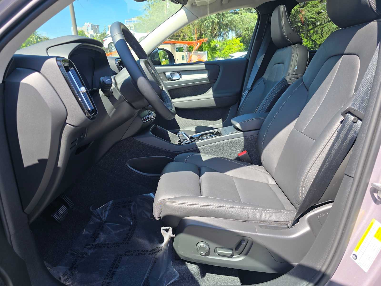 2026 Volvo XC40 Plus - Photo 19