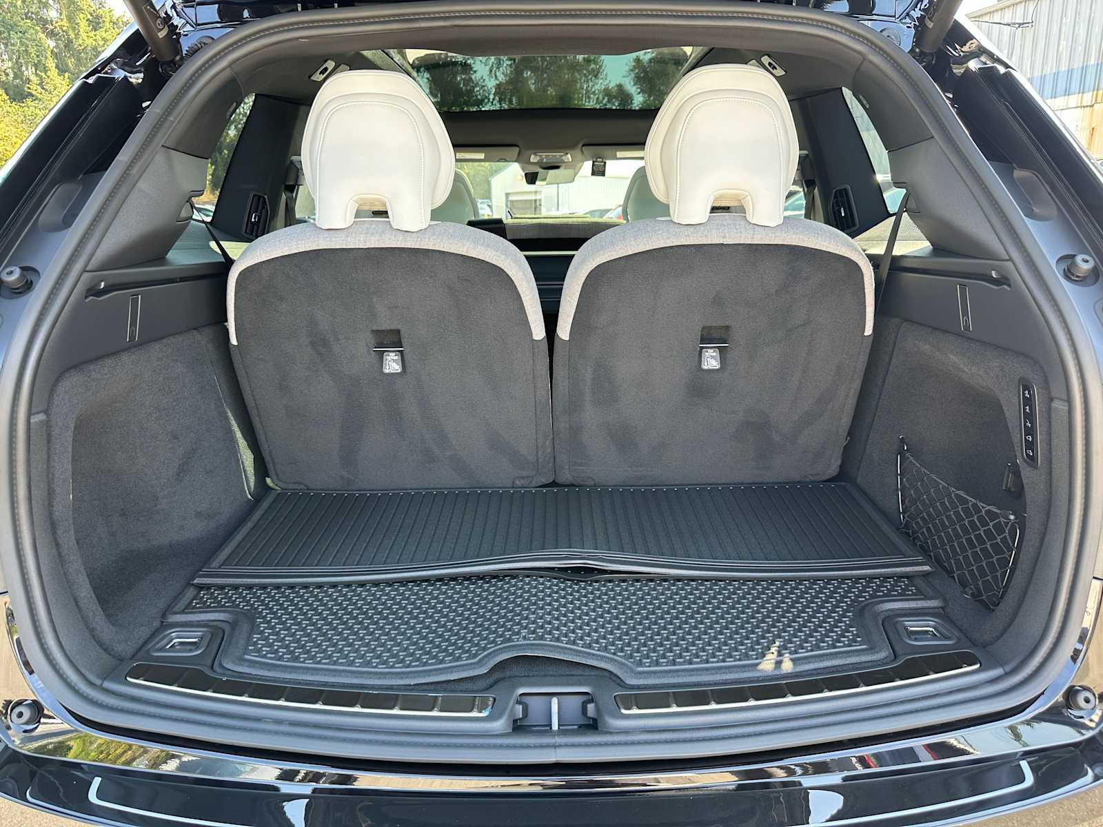 2025 Volvo EX90 Ultra - Photo 14