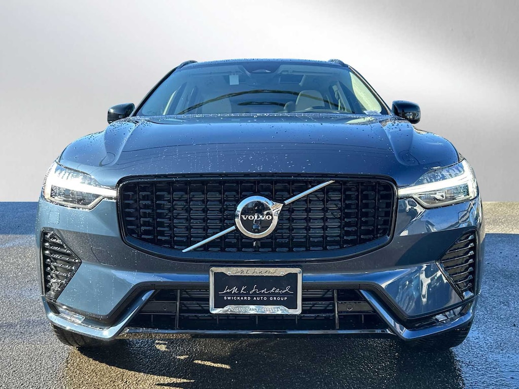 New 2025 Volvo XC60 B5 Ultra SUV