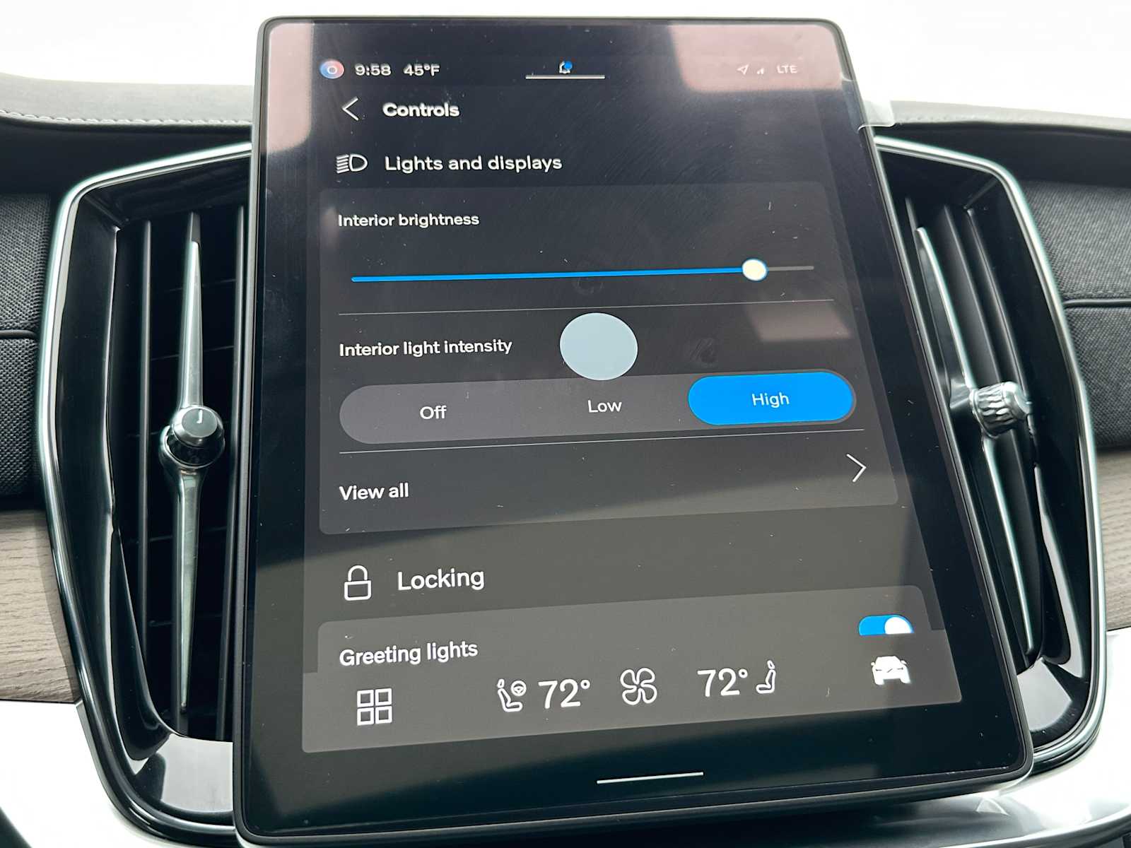 2025 Volvo XC90 Plus - Photo 33