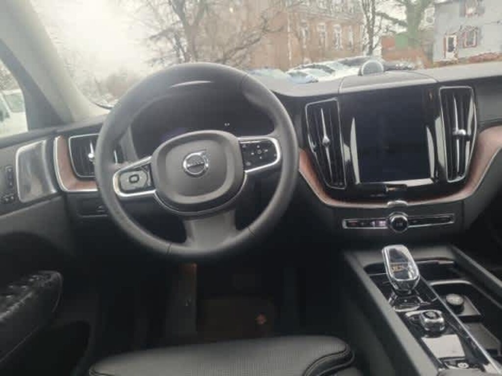 Used 2023 Volvo XC60 Recharge Plug-In Hybrid Ultimate Dark SUV