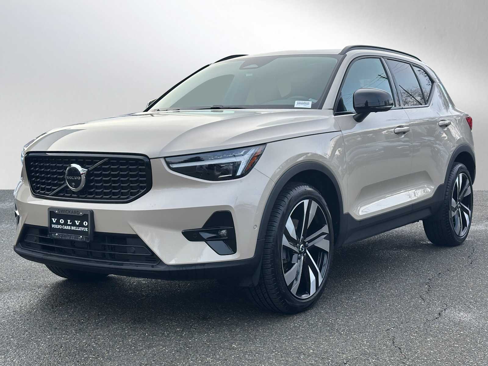 2025 Volvo XC40 Ultra - Photo 7