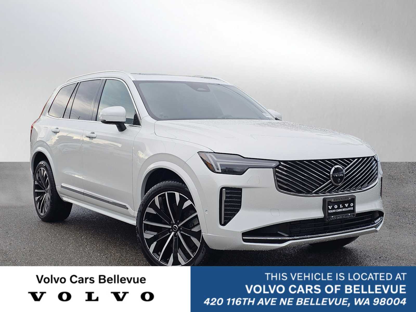 2025 Volvo XC90 T8 Recharge Ultra Bright 4WD's photo