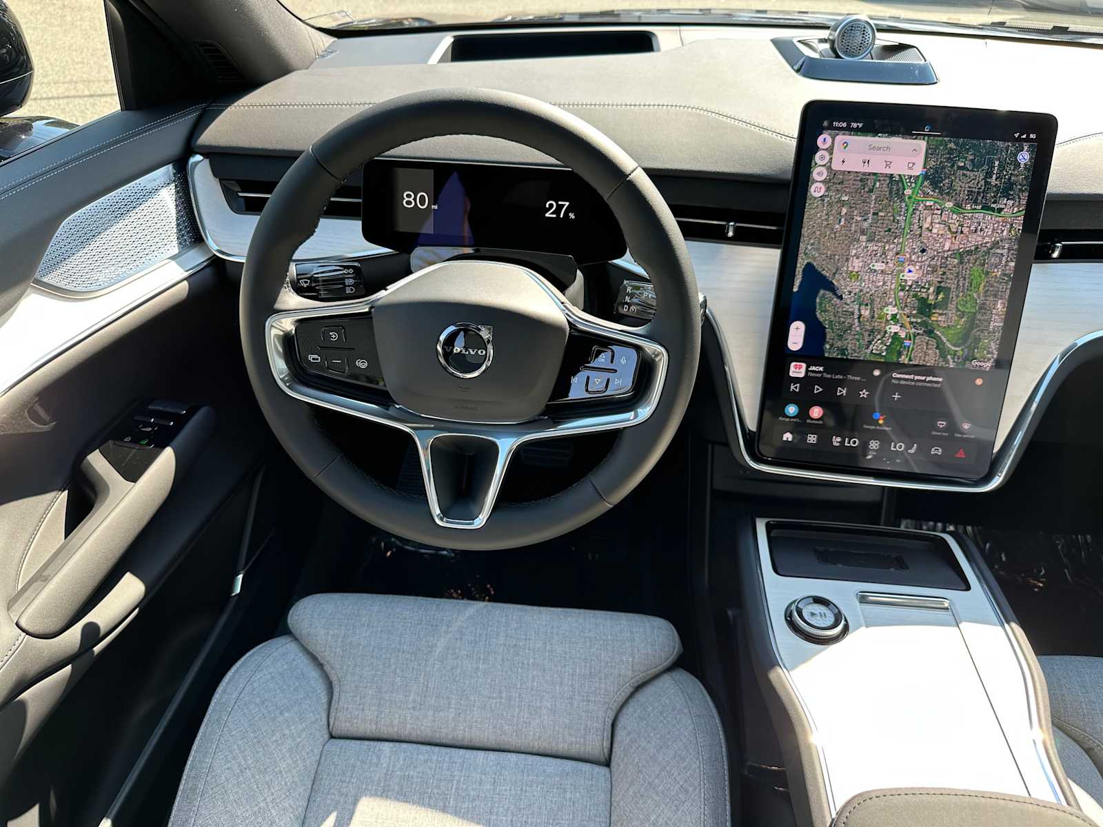 2025 Volvo EX90 Ultra - Photo 18