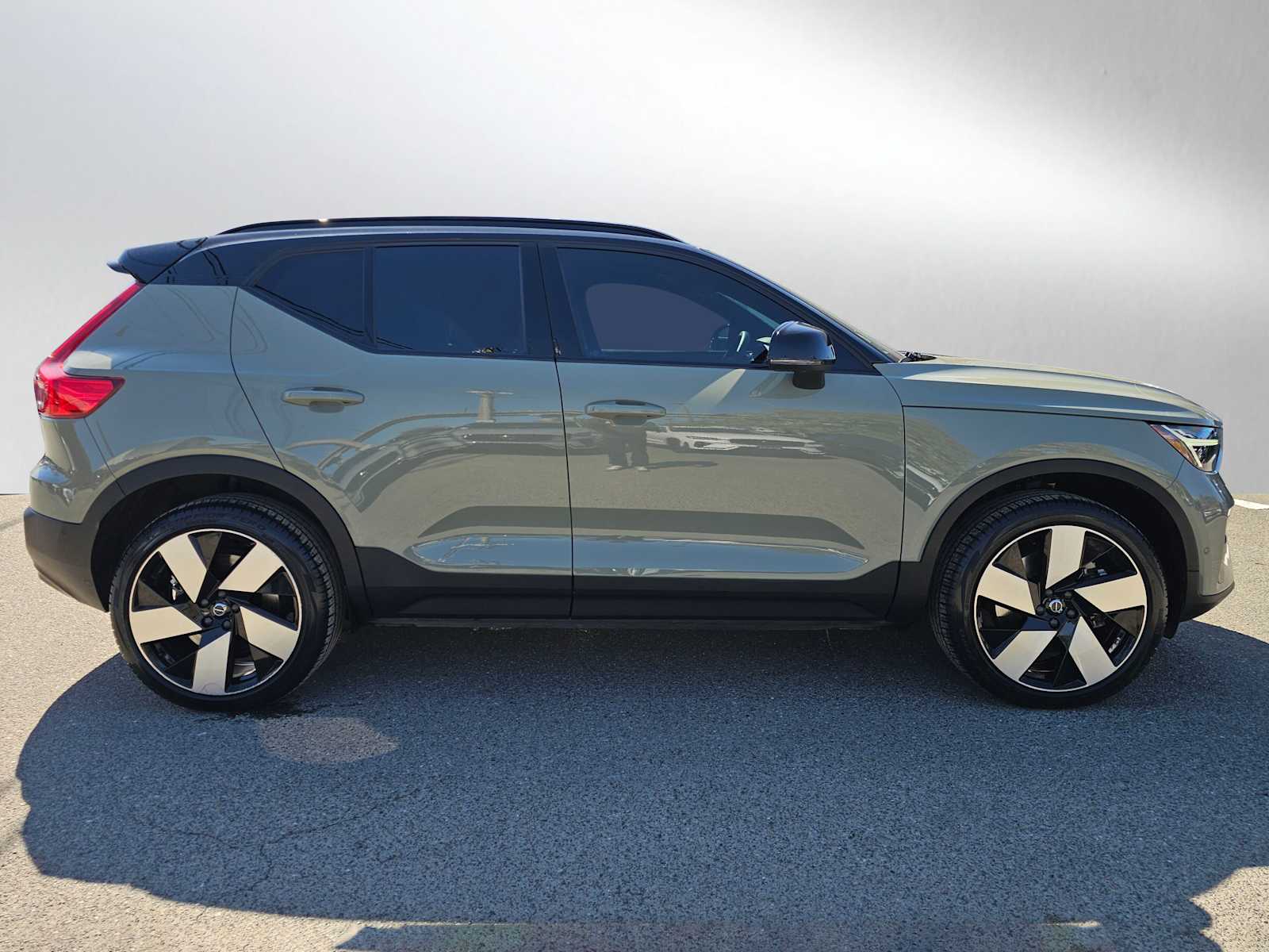 Certified 2023 Volvo XC40 Ultimate with VIN YV4ED3UM3P2061296 for sale in Bellevue, WA