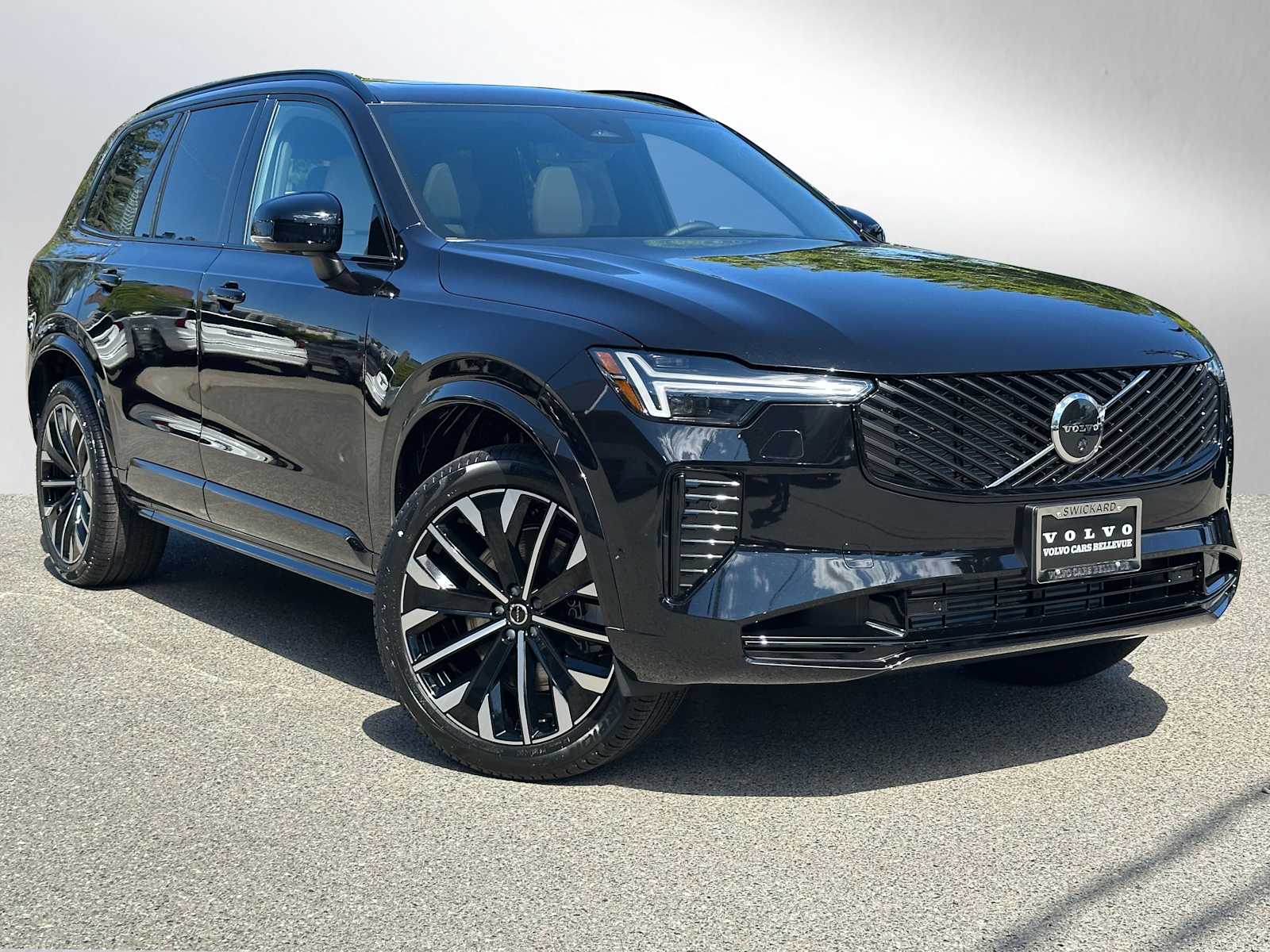 2026 Volvo XC90 T8 Recharge Ultra Dark 4WD's photo