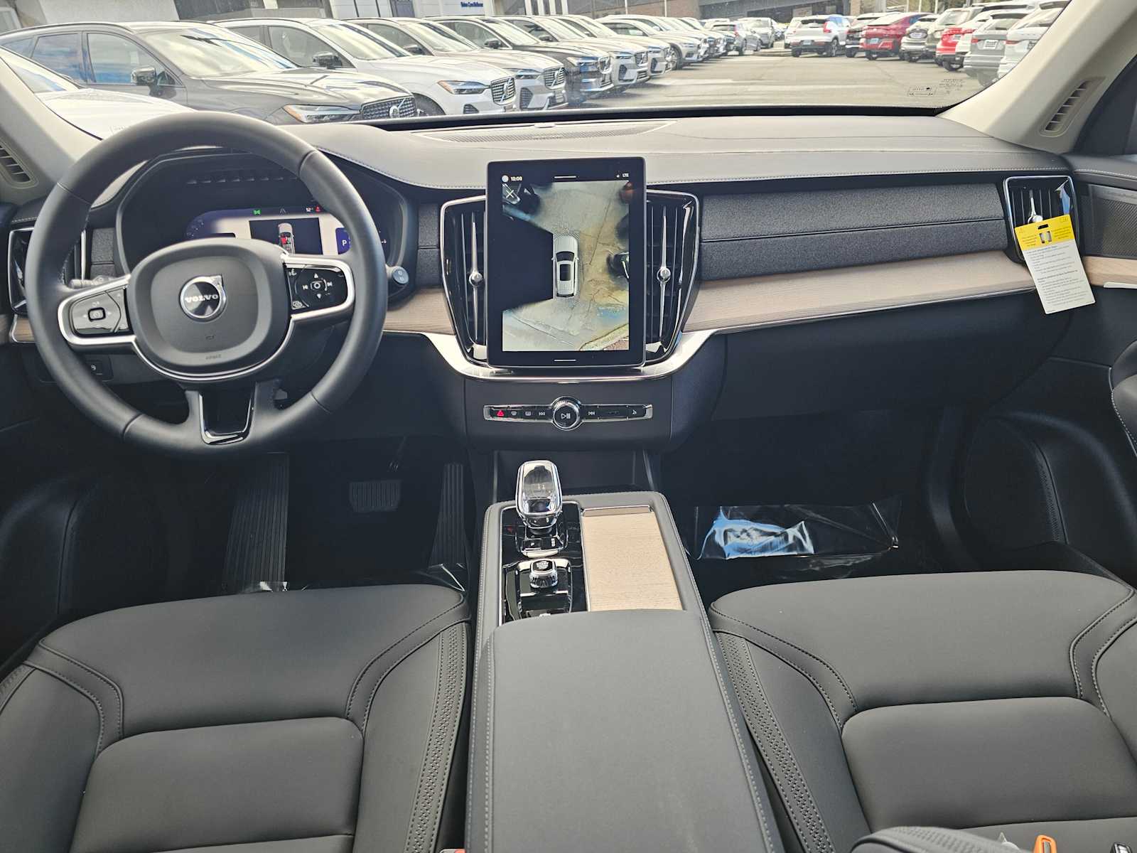 2025 Volvo XC90 Plus - Photo 19