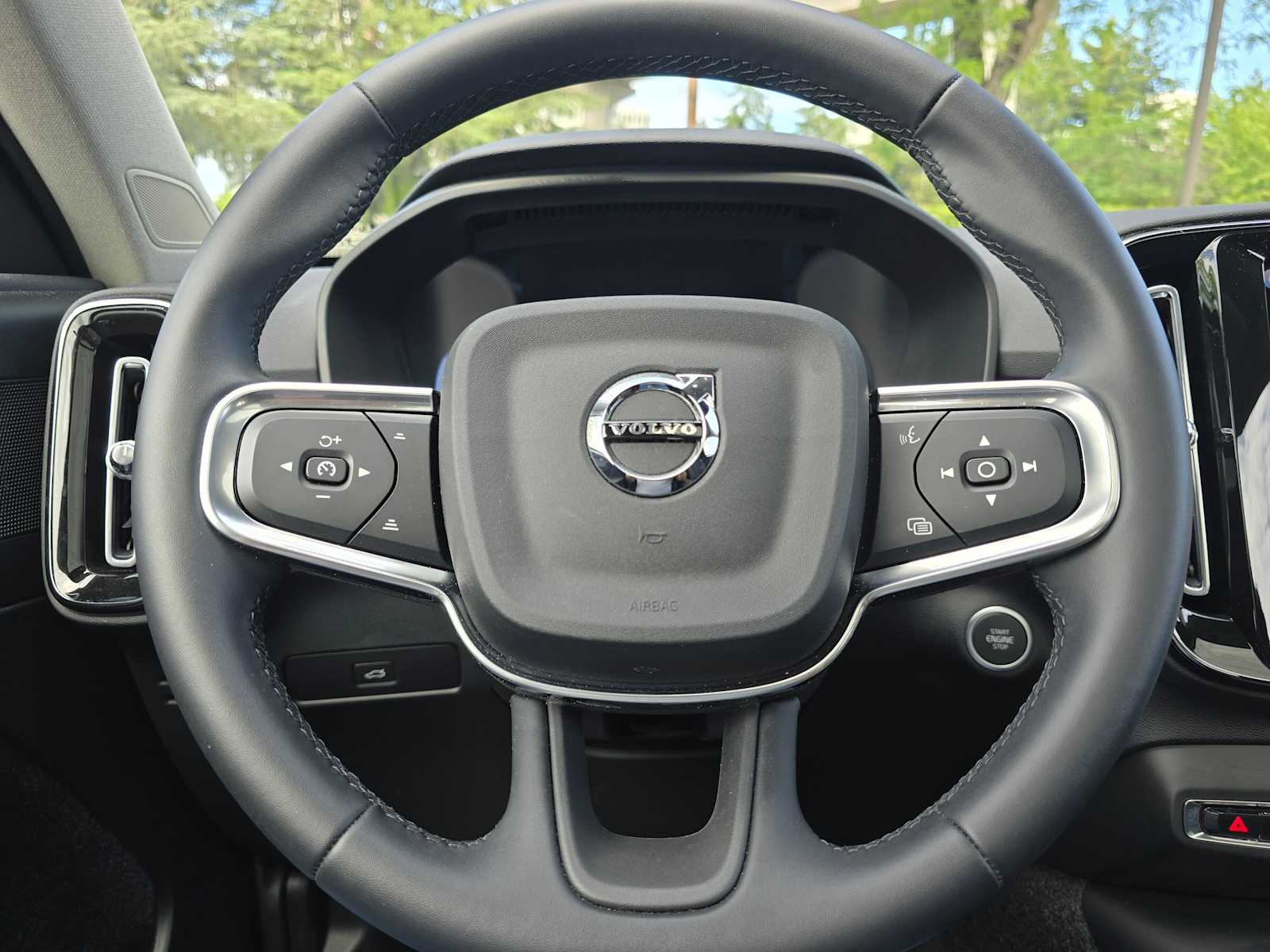 2026 Volvo XC40 Core - Photo 24