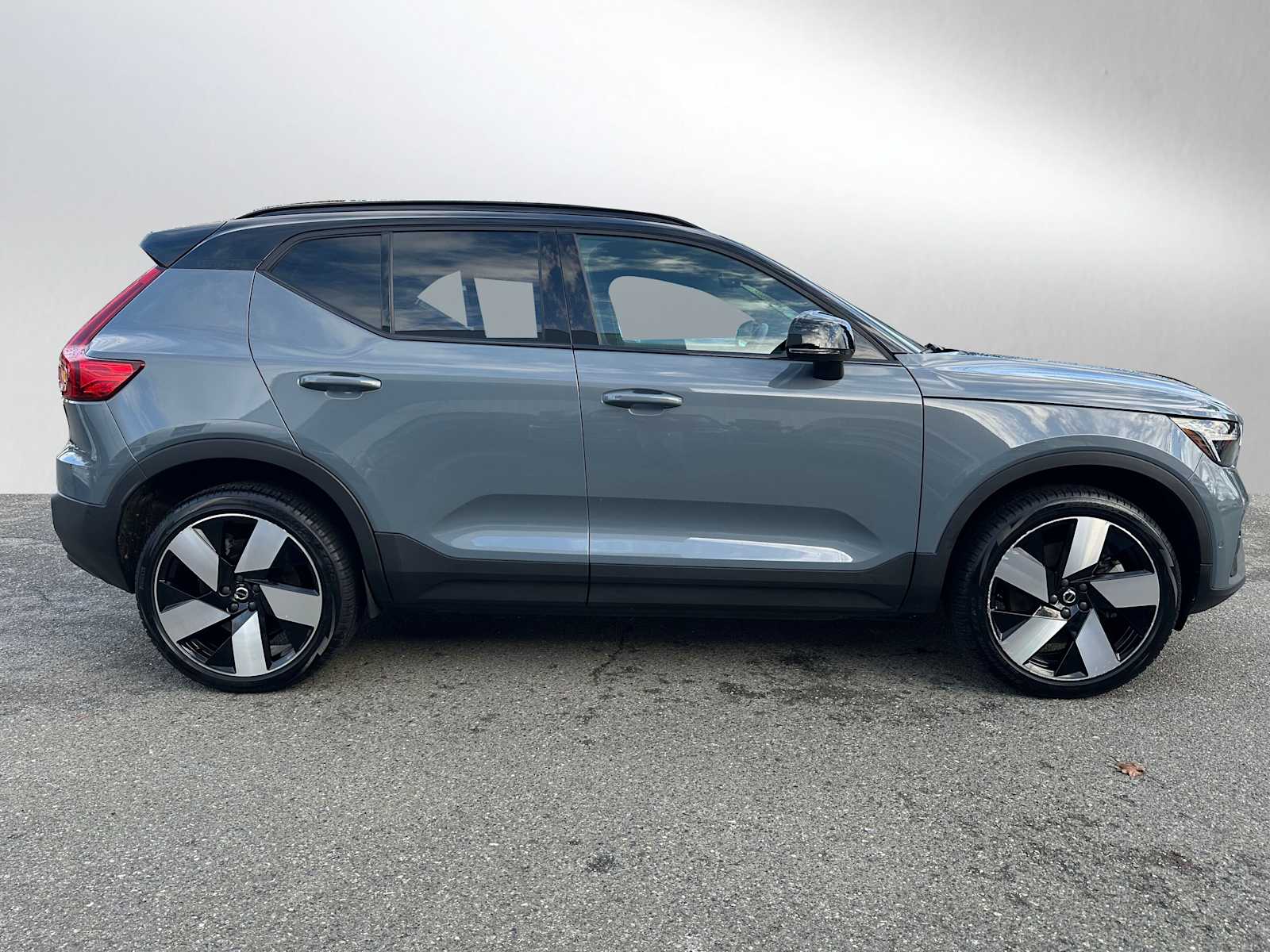 Certified 2023 Volvo XC40 Ultimate with VIN YV4ED3UM4P2040439 for sale in Bellevue, WA