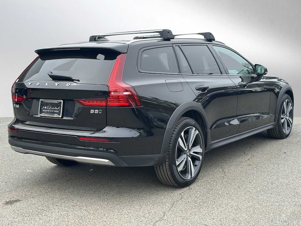 Used 2026 Volvo V60 Cross Country B5 Plus Wagon