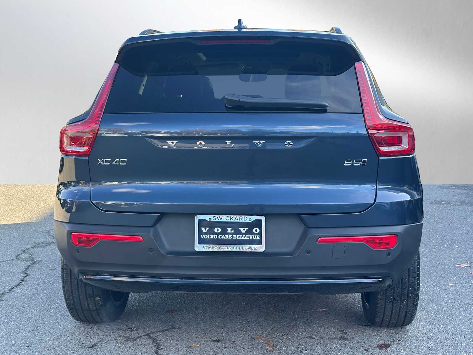 2026 Volvo XC40 photo 4