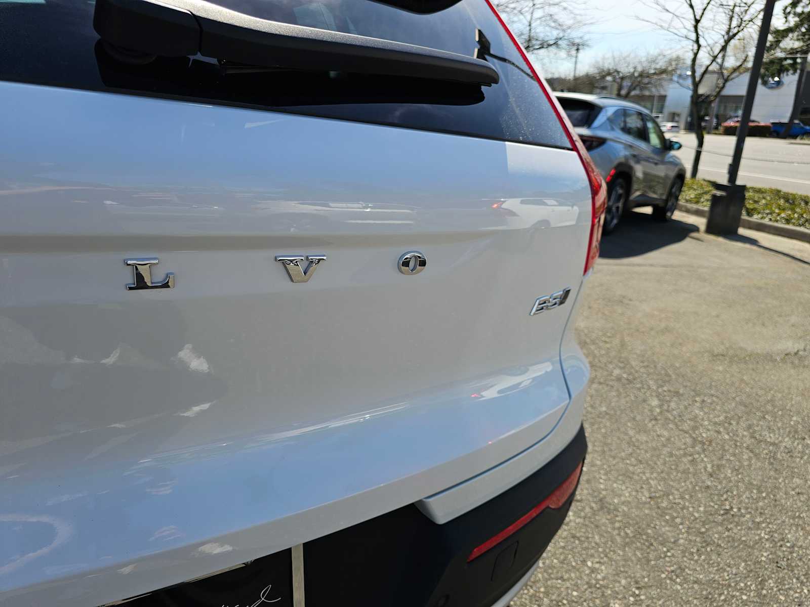 2025 Volvo XC40 Core - Photo 14