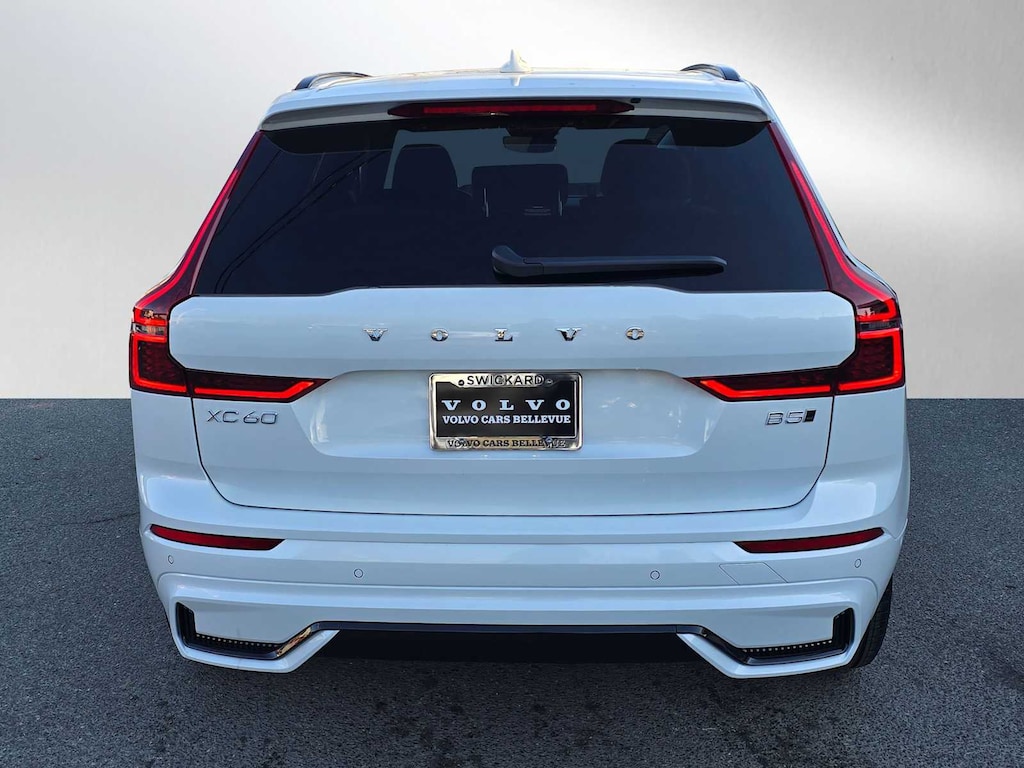 New 2026 Volvo XC60 B5 Plus SUV