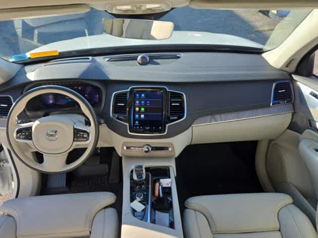 2024 Volvo XC90 T8 Ultimate photo 3