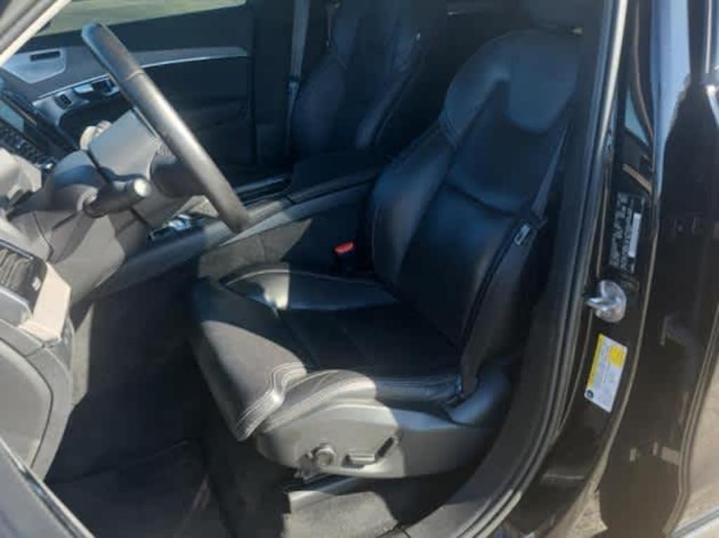 Used 2023 Volvo XC90 Recharge Plug-In Hybrid Ultimate 6-Seater SUV