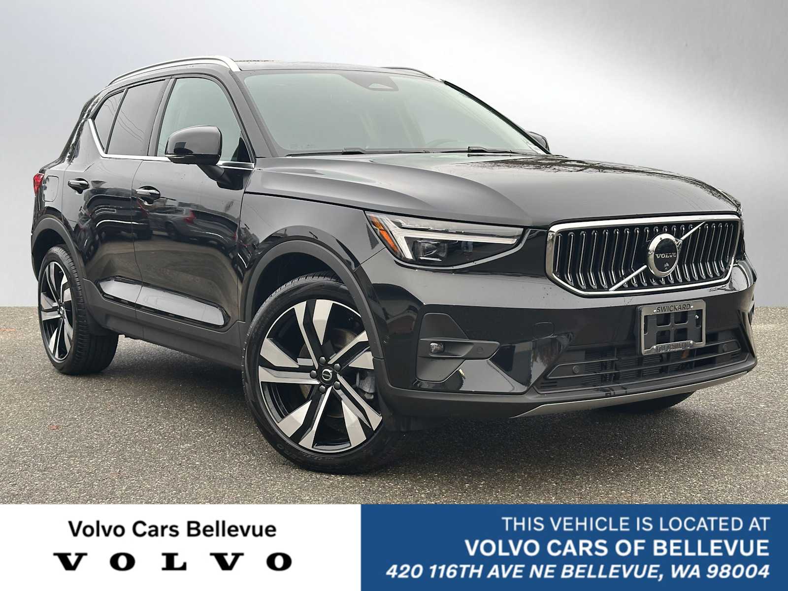 2025 Volvo XC40 Plus's photo