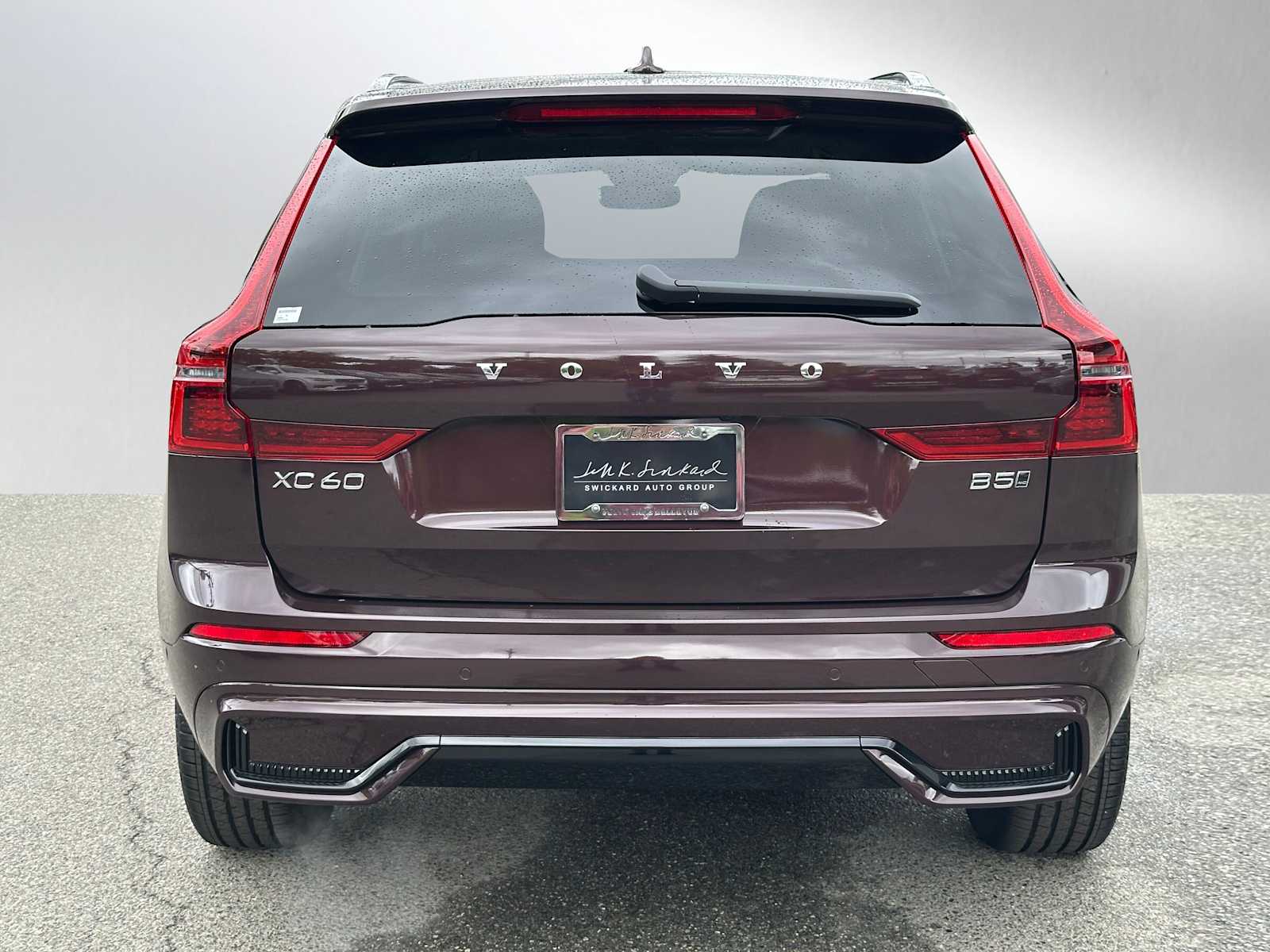 2026 Volvo XC60 B5 Plus photo 3