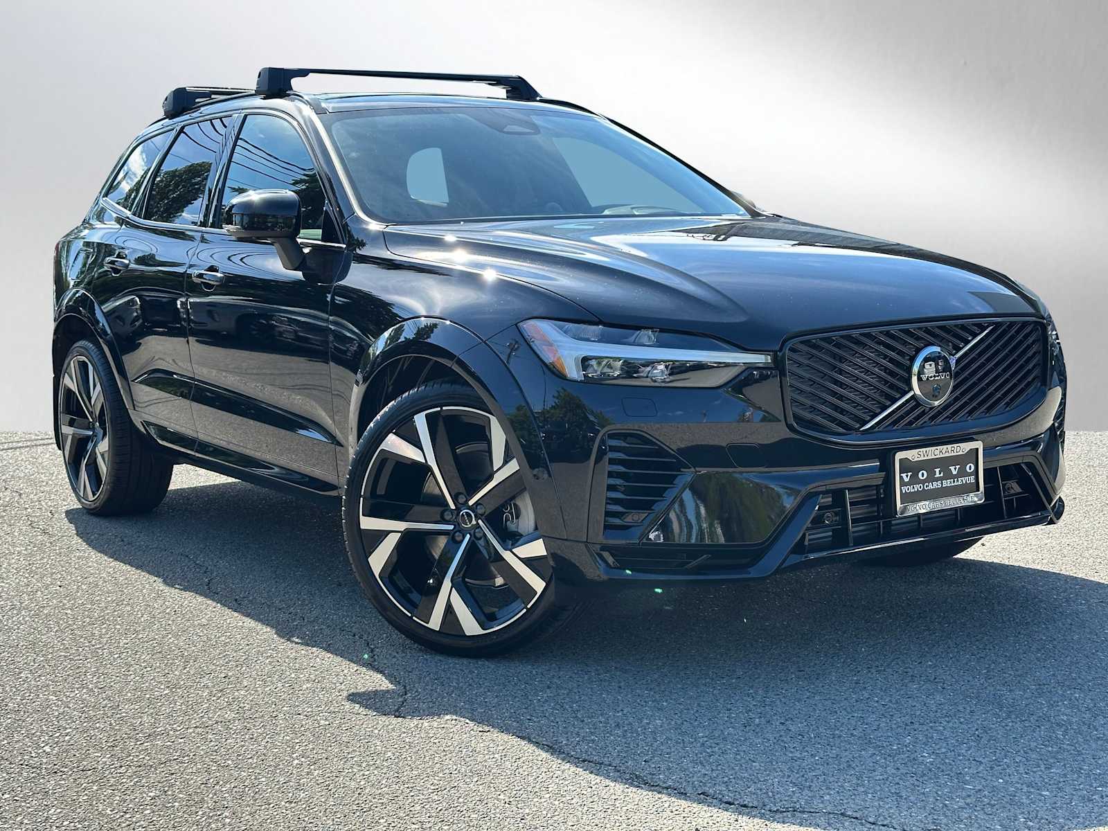 2026 Volvo XC60 T8 Ultra Dark AWD's photo