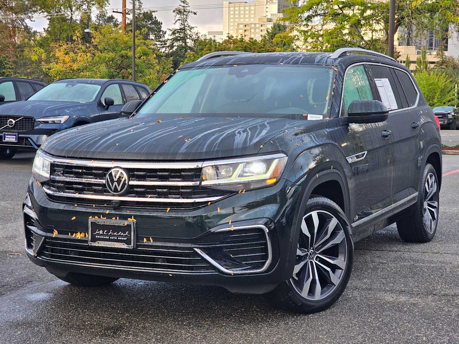 Used 2022 Volkswagen Atlas SEL Premium R-Line with VIN 1V2FR2CA1NC500625 for sale in Bellevue, WA