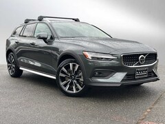 2026 Volvo V60 Cross Country B5 Ultra Wagon