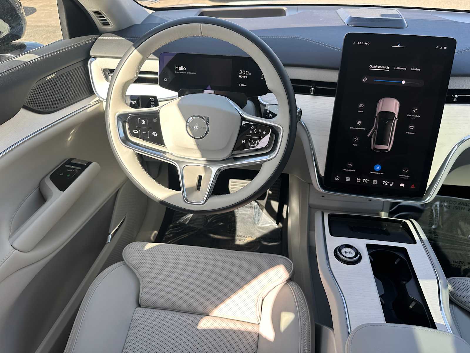 2025 Volvo EX90 Plus - Photo 18