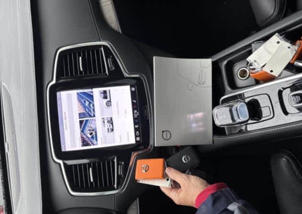 Used 2023 Volvo XC90 Recharge Plug-In Hybrid Ultimate Bright 7-Seater SUV