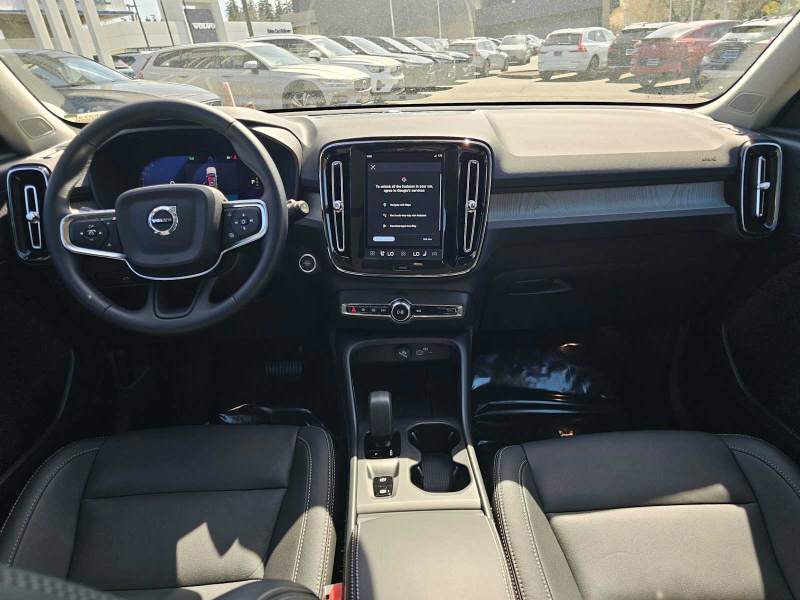 2025 Volvo XC40 Core - Photo 19