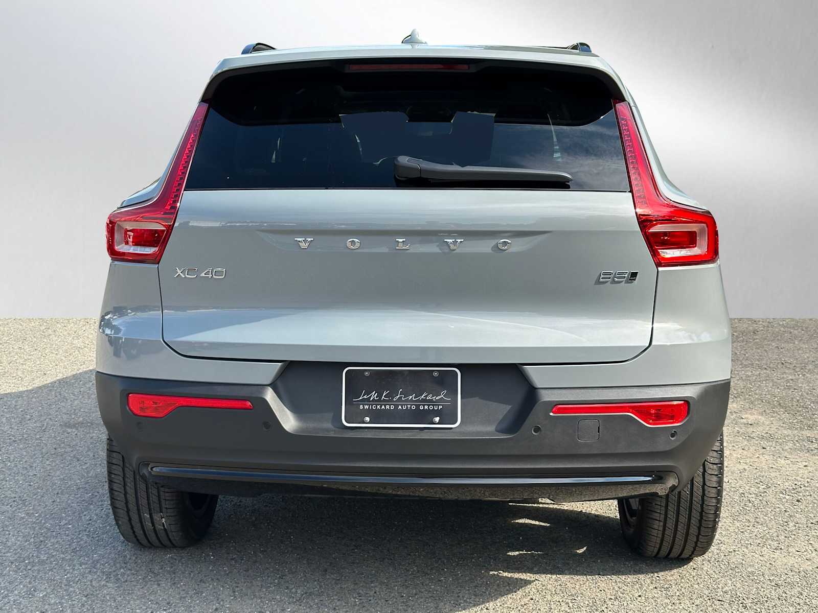 2026 Volvo XC40 Plus photo 4