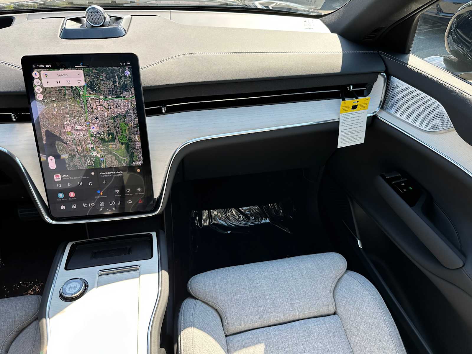 2025 Volvo EX90 Ultra - Photo 19
