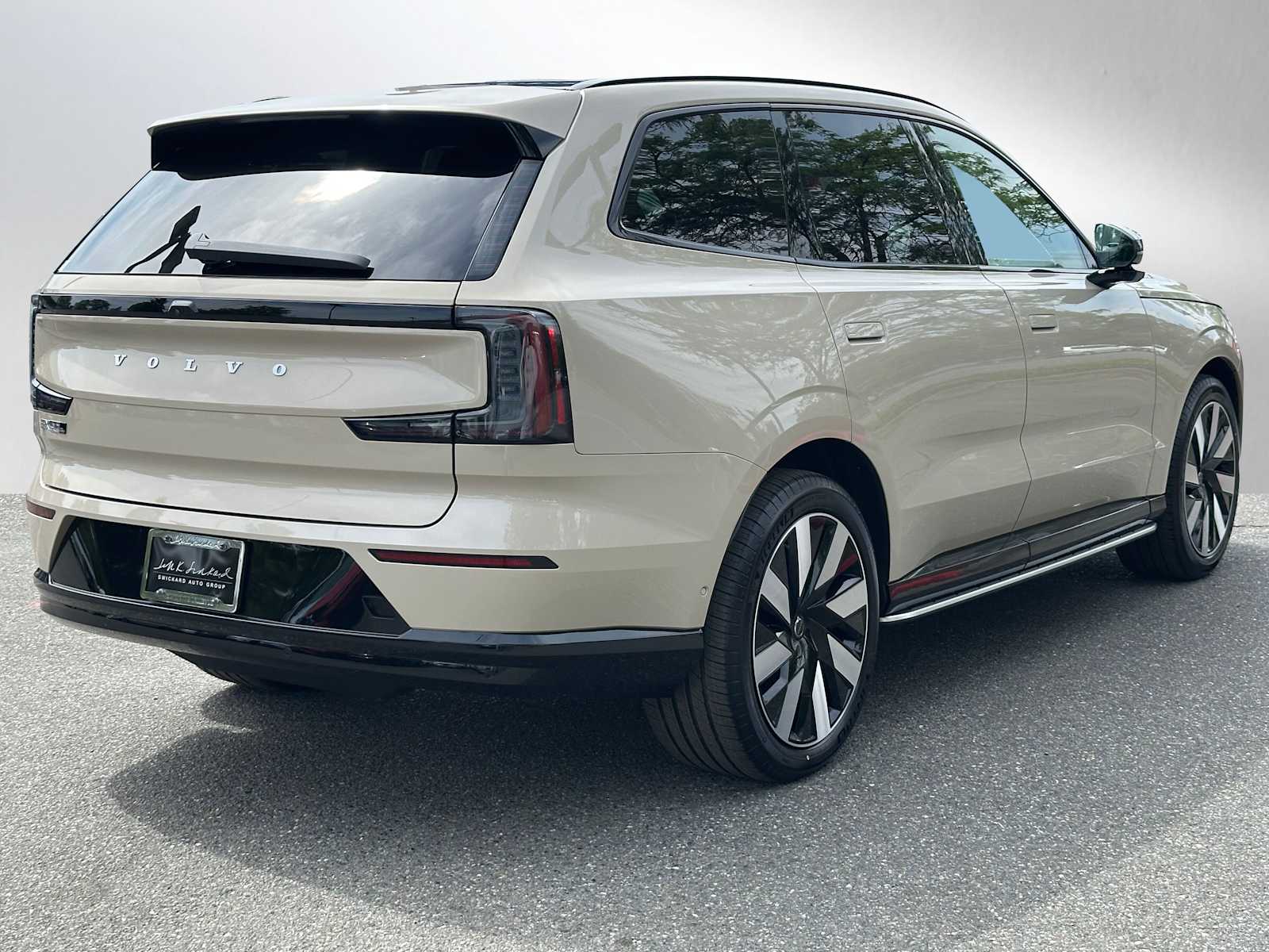 2025 Volvo EX90 Twin Motor Ultra photo 3
