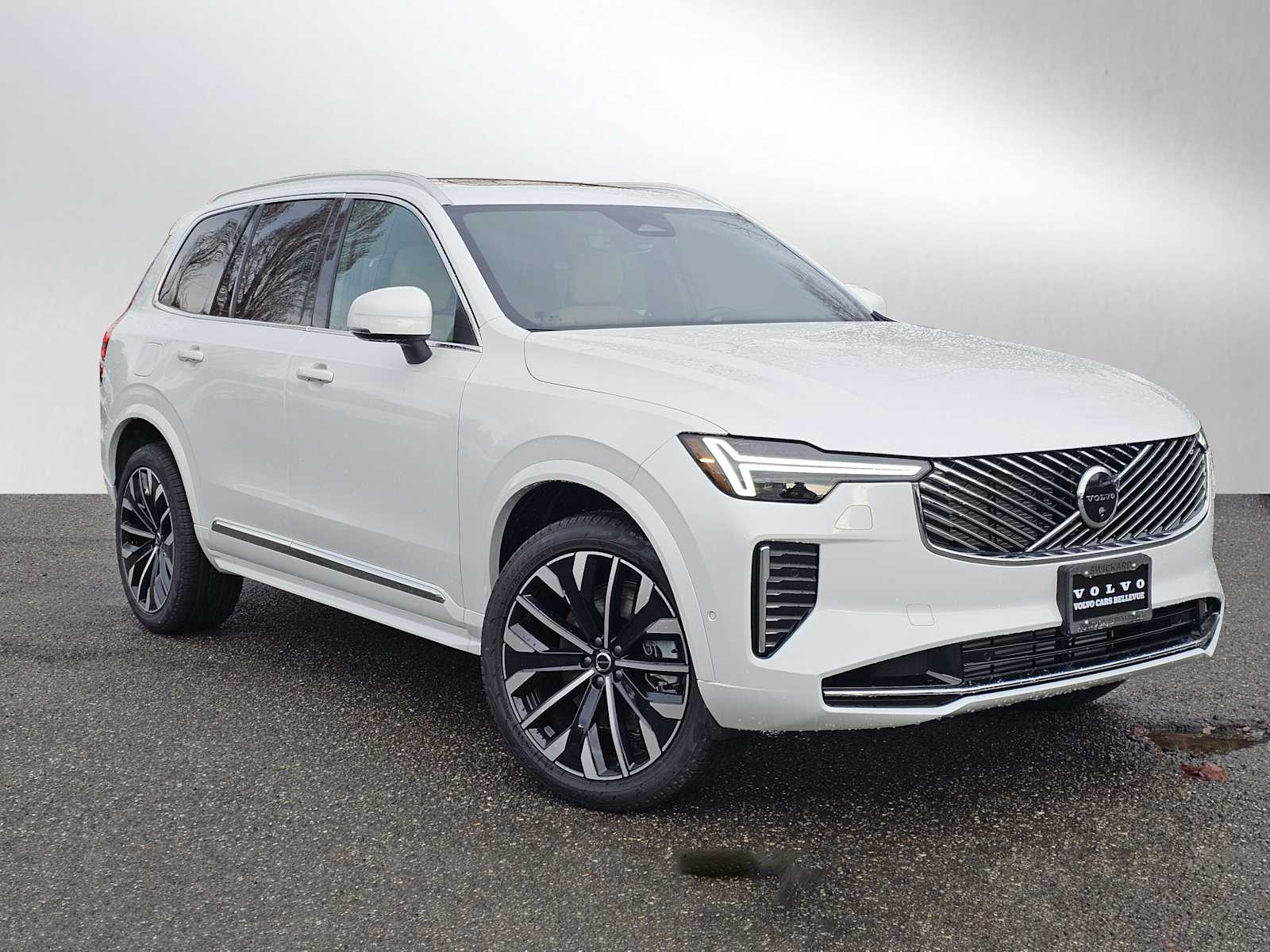 2026 Volvo XC90 T8 Recharge Plus Bright 7-Seat 4WD's photo