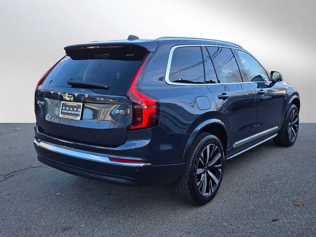 New 2026 Volvo XC90 B5 Core SUV