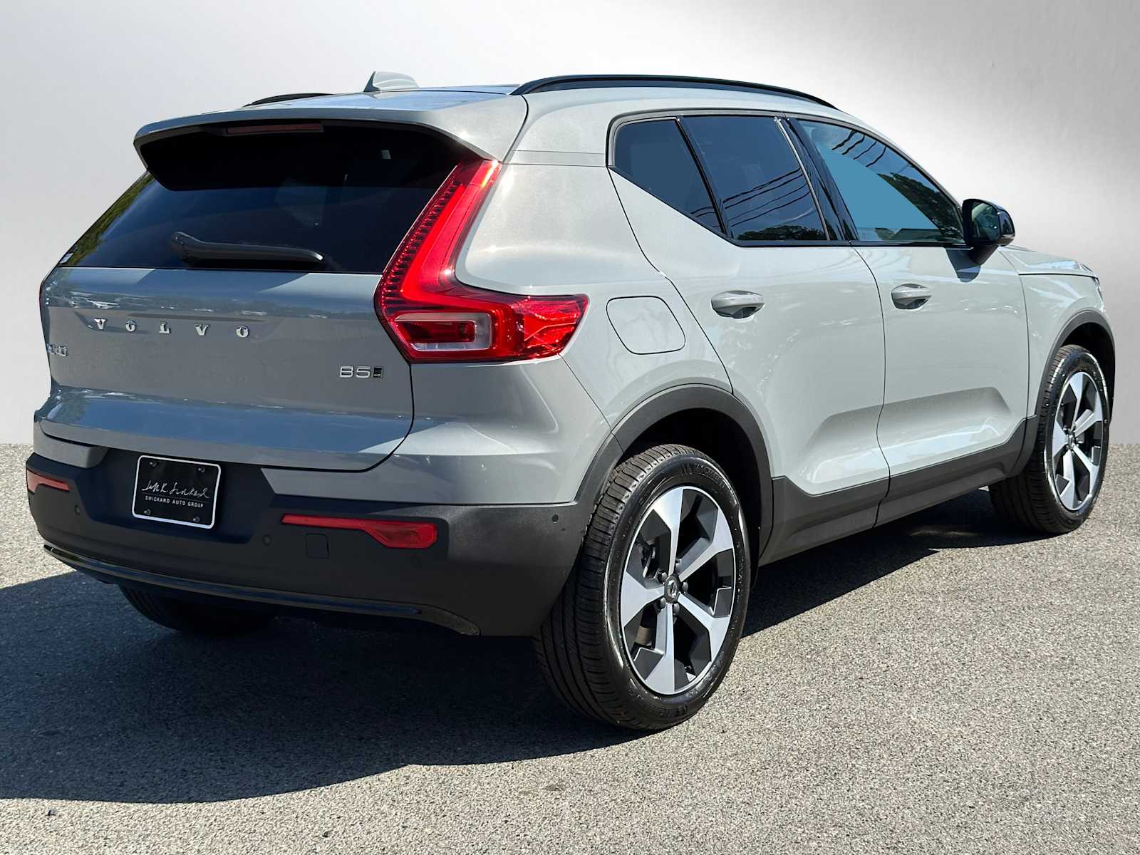 2026 Volvo XC40 Plus photo 3