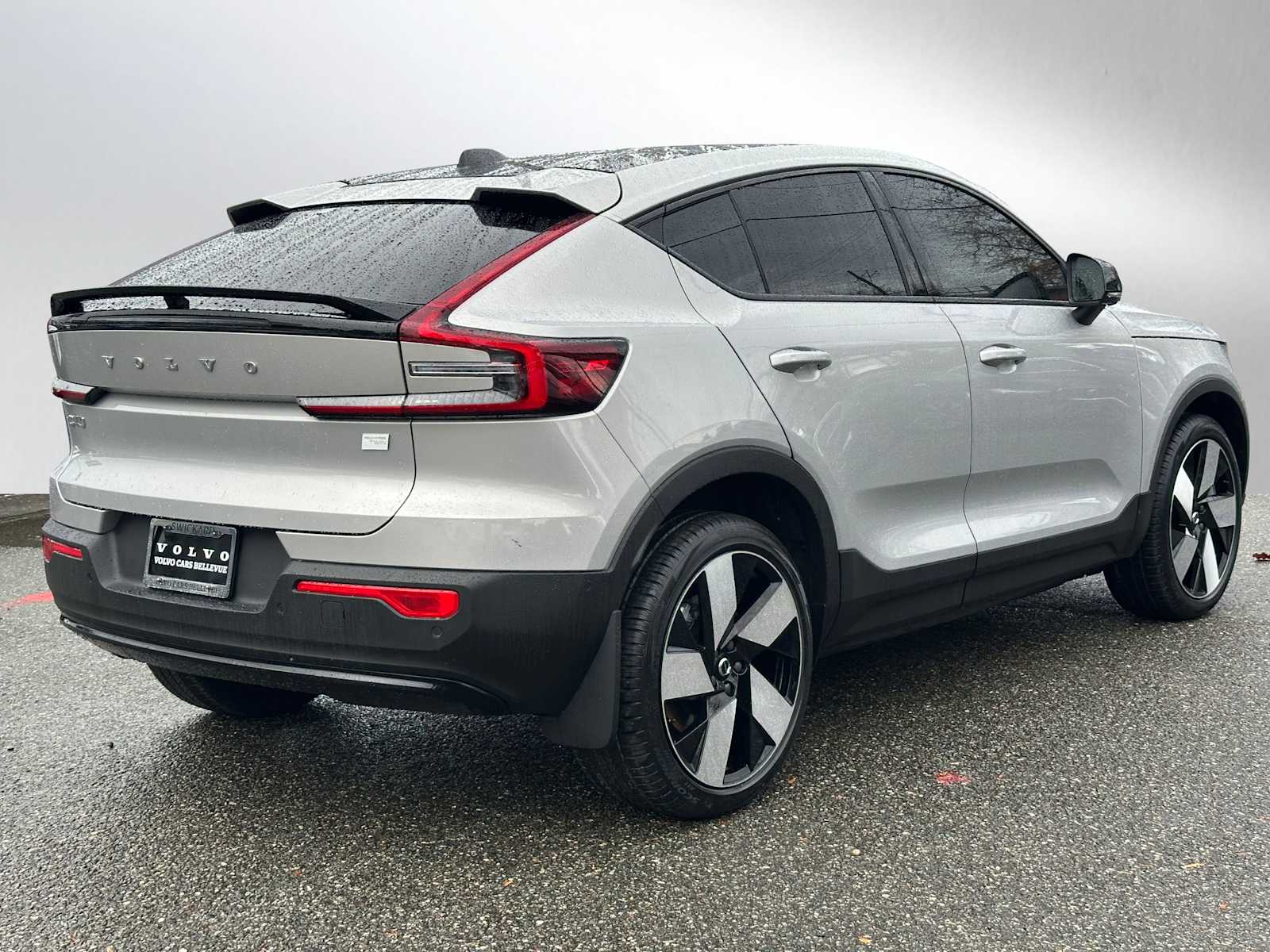 2023 Volvo C40 Recharge Ultimate photo 3