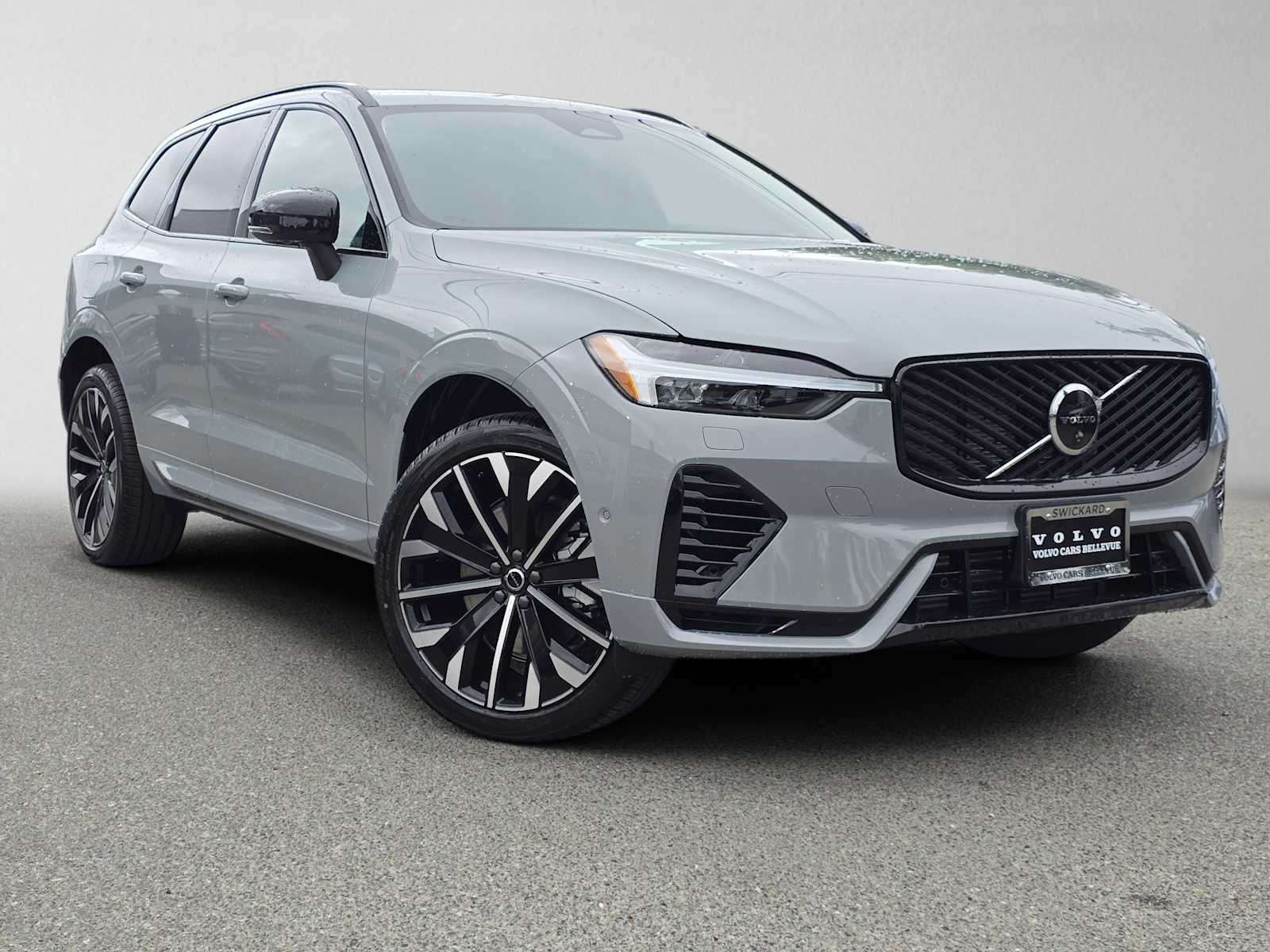 2026 Volvo XC60 T8 Ultra Dark AWD's photo