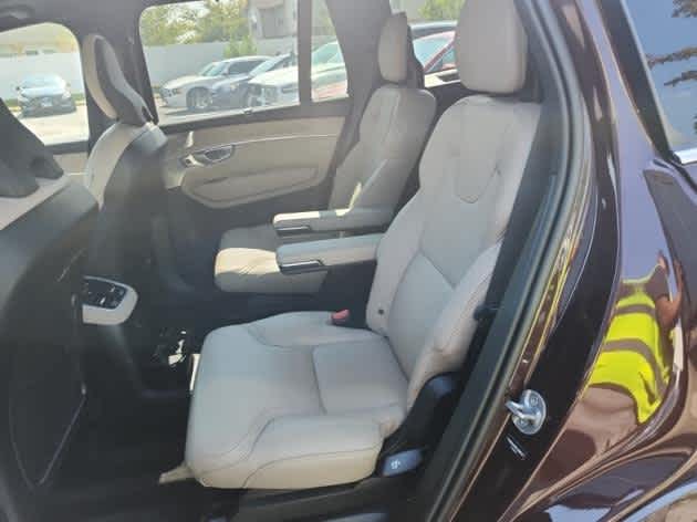 2025 Volvo XC90 T8 photo 3