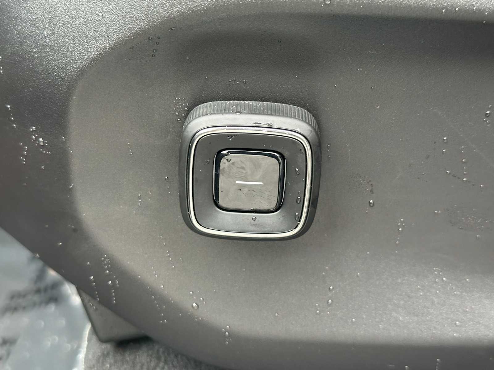2025 Volvo EX90 Plus - Photo 23