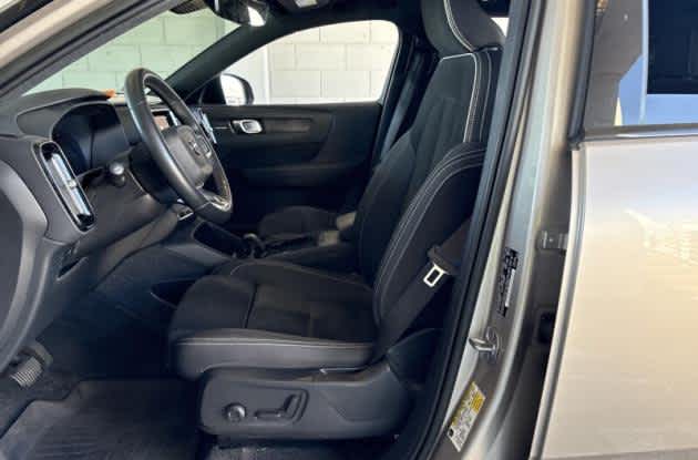 Used 2023 Volvo XC40 Ultimate with VIN YV4ED3UM4P2003844 for sale in Bellevue, WA